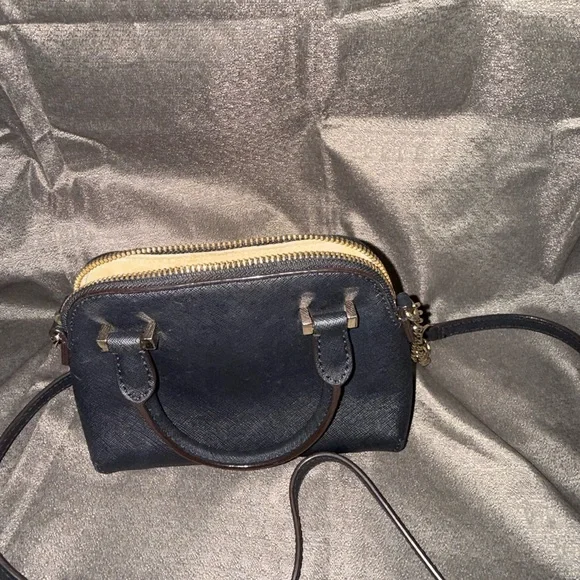 Kate Spade New York Crossbody - Cedar Street Mini Maise -Black Leather Handbag - Picture 4 of 5